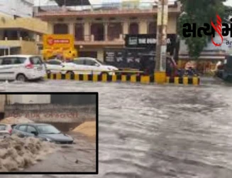 રાજકોટમાં માત્ર બે ઈંચ વરસાદથી રસ્તા બન્યા નદી, ગોઠણસમા પાણી ભરાયા