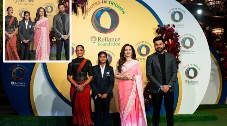 મુંબઈમાં રિલાયન્સ ફાઉન્ડેશનના ‘યુનાઇટેડ ઇન ટ્રાયમ્ફ’ કાર્યક્રમમાં વર્લ્ડ કપ વિજેતા કેપ્ટન સાથે નીતા અંબાણી