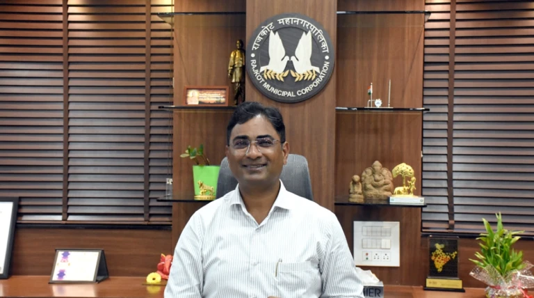 RMCમાં નાગરિકોની તમામ ફરિયાદોનો એકજ સ્થળેથી ઝડપી અને સમયમર્યાદામાં નિકાલ લાવતી વિઝિટર મેનેજમેન્ટ સિસ્ટમ આધુનિક ડિજિટલ વ્યવસ્થા