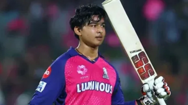 15 છગ્ગા, 84 બોલ, 190 રન… 14 વર્ષના વૈભવ સૂર્યવંશીએ રચ્યો ઇતિહાસ, છતાં બેવડી સદી ન બનવાનો અફસોસ!