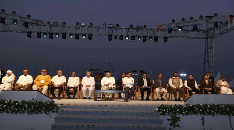 CM ભૂપેન્દ્ર પટેલે કચ્છના રણોત્સવનો પ્રારંભ કરાવ્યો, 179 કરોડના વિકાસકાર્યોનું કર્યું લોકાર્પણ