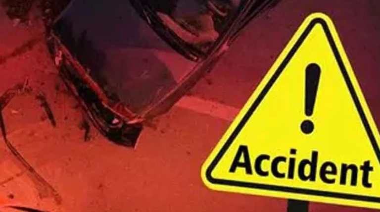 બાવળા નજીક ભયાનક અકસ્માતમાં 4નાં મોત અને 4 ઘાયલ થતાં હાઈવે પર હાહાકાર મચ્યો