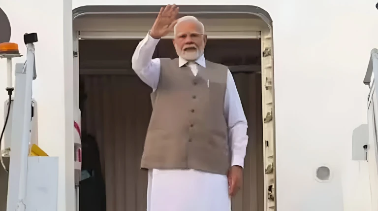 પીએમ મોદીનો ગુજરાત પ્રવાસ: સુરતમાં બુલેટ ટ્રેન પ્રોજેક્ટની સમીક્ષા, બાદમાં નર્મદા જિલ્લામાં આદિવાસી ગૌરવ દિવસની ઉજવણી