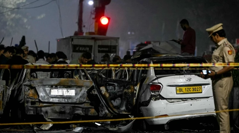 મહારાષ્ટ્રની હચમચાવતી ઘટના: કોથળામાં બાંધી કાર સાથે યુવકને સળગાવી નાખ્યો, પોલીસ પણ ચોંકી