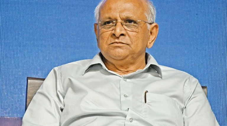 રાજકોટમાં યોજાનારી વાયબ્રન્ટ સમિટ: મુખ્યમંત્રીની તલસ્પર્શી તૈયારી અને રોજગારી માટે નવી તકો