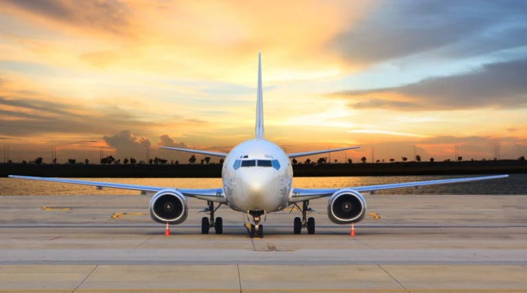 સોલાર રેડિયેશનના કારણે 6000 વિમાન કેમ થંભી ગયા! કારણ શું છે જાણો વિગતે