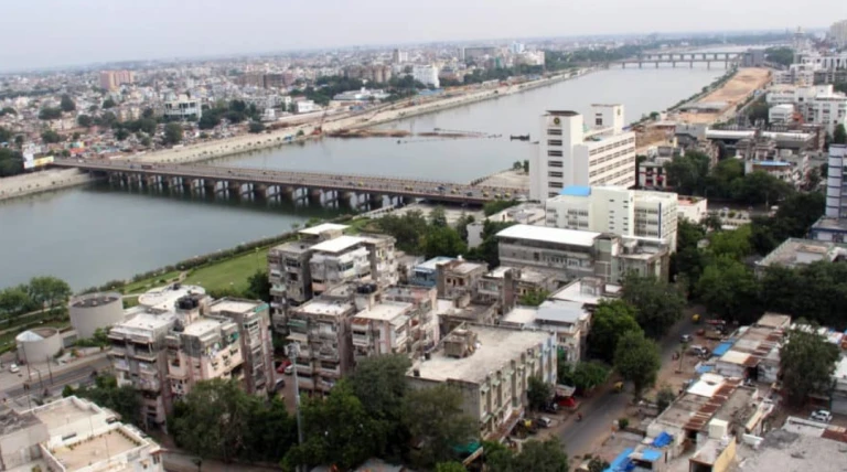 અમદાવાદમાં રેકોર્ડબ્રેકિંગ FSI સોદો: થલતેજમાં રૂ. 103.50 કરોડમાં વધારાનો FSI વેચાયો, હાઇરાઇઝ હાઉસિંગની વધતી માંગનો સંકેત