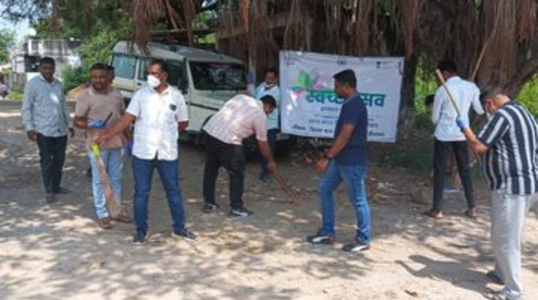 જેતપુર-નવાગઢ નગરપાલિકા દ્વારા શહેરમાં વ્યાપક સફાઈ અભિયાન, આરોગ્ય અને પોષણલક્ષી માર્ગદર્શન આપવામાં આવ્યું