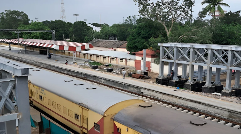 પ્રતાપનગર યાર્ડમાં એન્જિનિયરિંગ બ્લોકને કારણે વડોદરા વિભાગમાં 14 નવેમ્બરે મેમુ અને પેસેન્જર ટ્રેનો રદ થશે