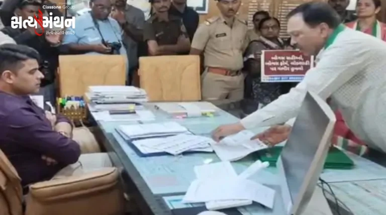 રાજકોટમાં મતદાર યાદી સુધારણા પ્રક્રિયામાં મોટો વિવાદ: વોર્ડ 15માં બોગસ નામો અને ખોટા ફોટાનો આરોપ, કોંગ્રેસે પુરાવા સાથે કલેક્ટરને કરી રજૂઆત