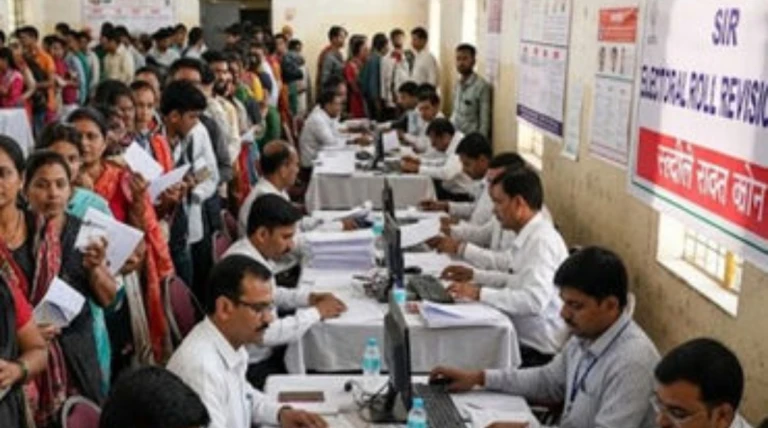 ગુજરાત-યુપી સહિત 6 રાજ્યોમાં SIRની મુદત લંબાવાઈ, હવે આ તારીખ સુધી ભરાશે ફૉર્મ