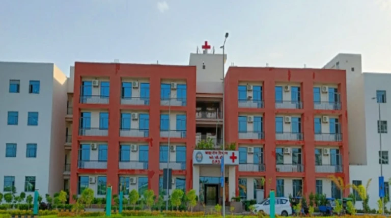 રાજકોટ એમ્સમાં ઓપરેશન માટે 15 દિવસનું વેઈટિંગ, દર્દીઓને રાહત આપવા 6 નવા ઓપરેશન થિયેટર શરૂ