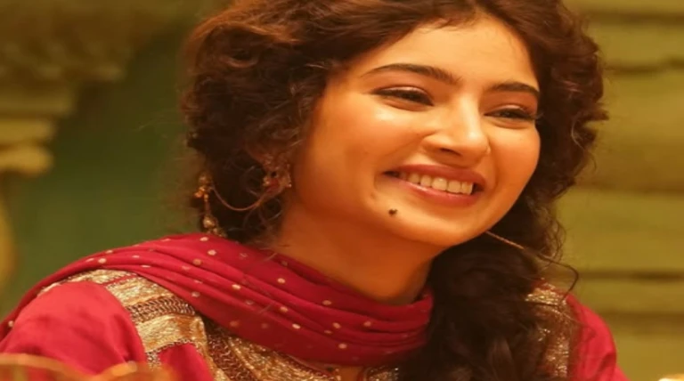 બાળ કલાકારથી બોલિવૂડ લાઇમલાઇટ સુધી: ‘સપનું પૂરું થયું હોય એવું લાગે છે’ કહી સારા અર્જુને વ્યક્ત કરી સફળતાની ખુશી