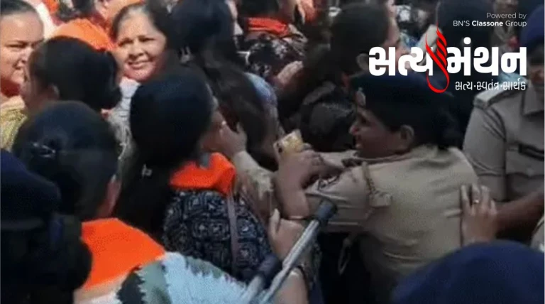 અમદાવાદ કોંગ્રેસ મુખ્યાલય સામે ભાજપ મહિલા મોરચાનો હલ્લાબોલ